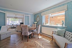 Family Room- click for photo gallery